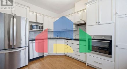 Residential - Single Family Home - Toronto, Canada - Canada