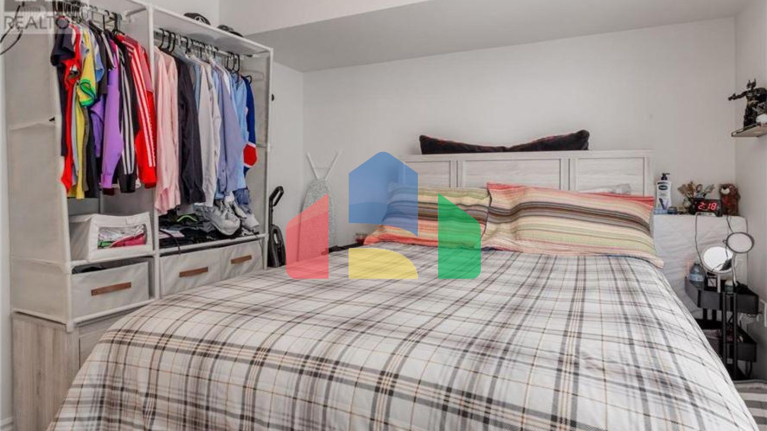 Residential - Condo/Apartment - Toronto, Canada - Canada