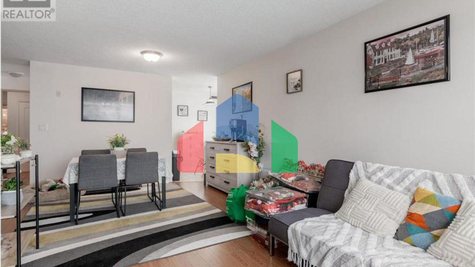 Residential - Condo/Apartment - Toronto, Canada - Canada