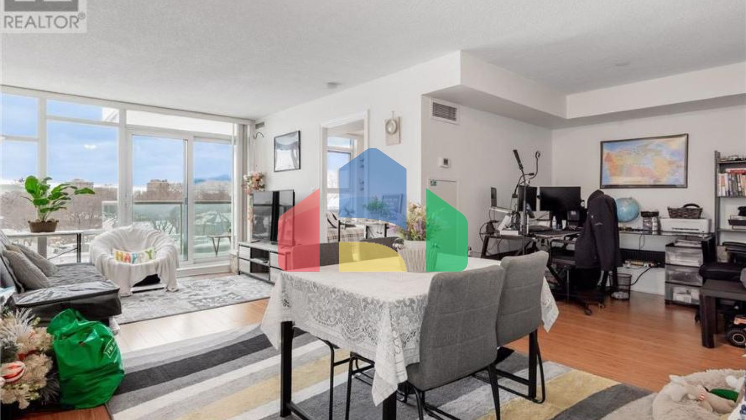 Residential - Condo/Apartment - Toronto, Canada - Canada