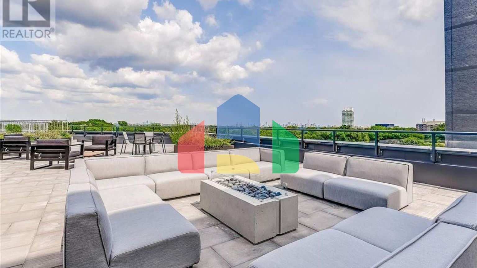 Residential - Condo/Apartment - Toronto, Canada - Canada