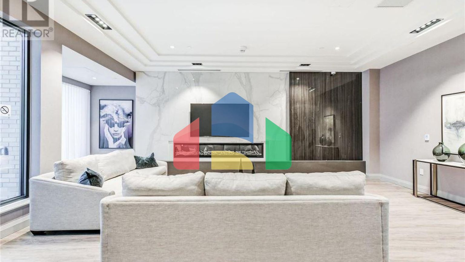 Residential - Condo/Apartment - Toronto, Canada - Canada