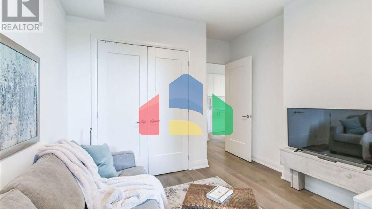 Residential - Condo/Apartment - Toronto, Canada - Canada