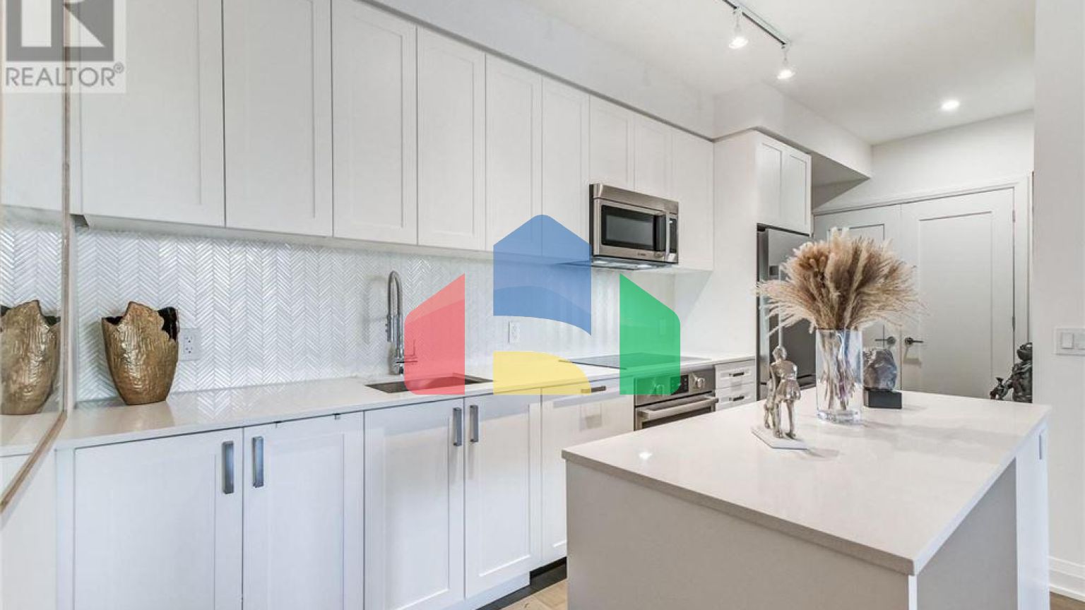 Residential - Condo/Apartment - Toronto, Canada - Canada