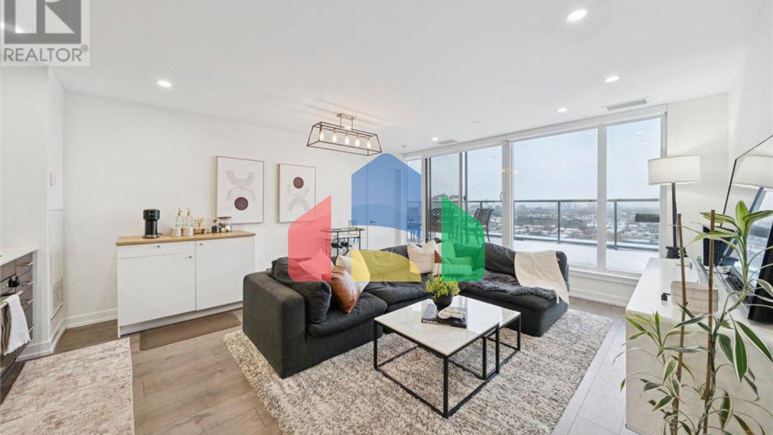 Residential - Single Family Home - Toronto, Canada - Canada