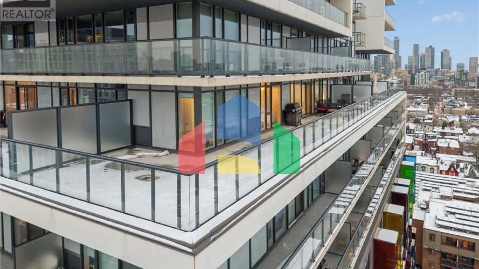 Residential - Single Family Home - Toronto, Canada - Canada