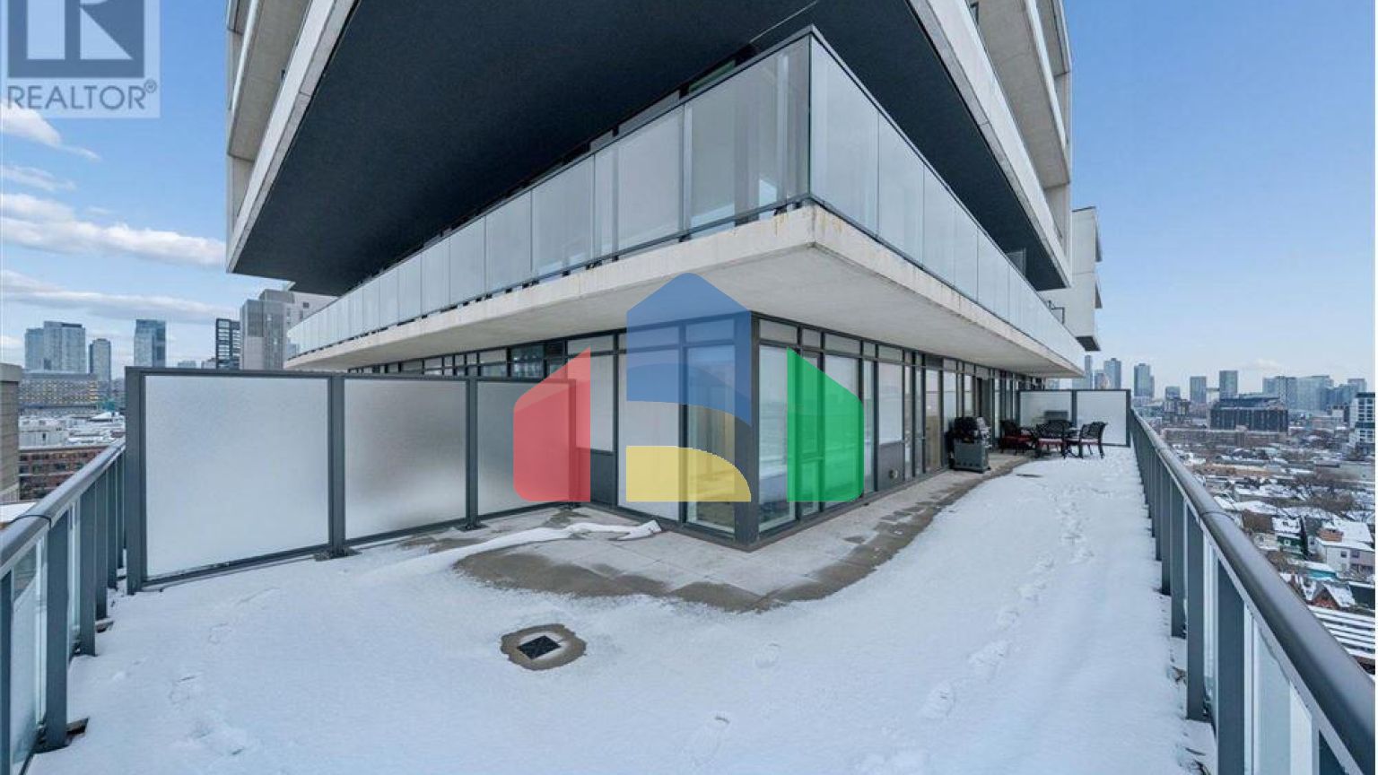 Residential - Single Family Home - Toronto, Canada - Canada