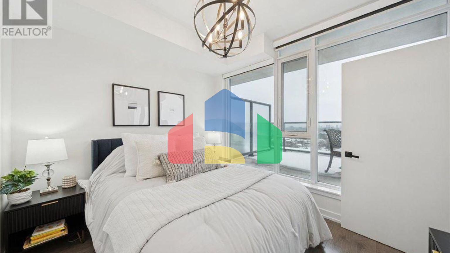 Residential - Single Family Home - Toronto, Canada - Canada