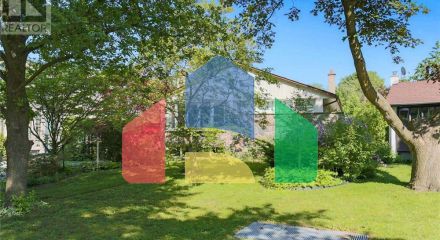 Residential - Single Family Home - Toronto, Canada - Canada