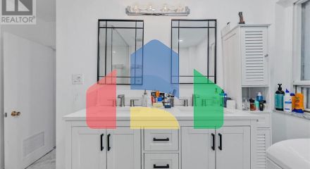 Residential - Single Family Home - Toronto, Canada - Canada