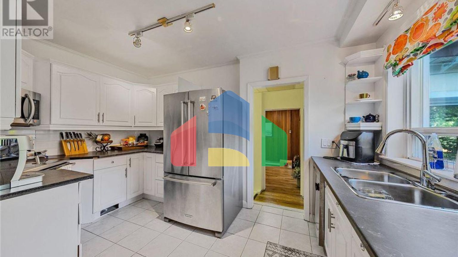 Residential - Single Family Home - Toronto, Canada - Canada