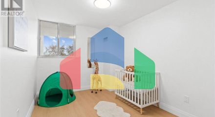 Residential - Single Family Home - Toronto, Canada - Canada