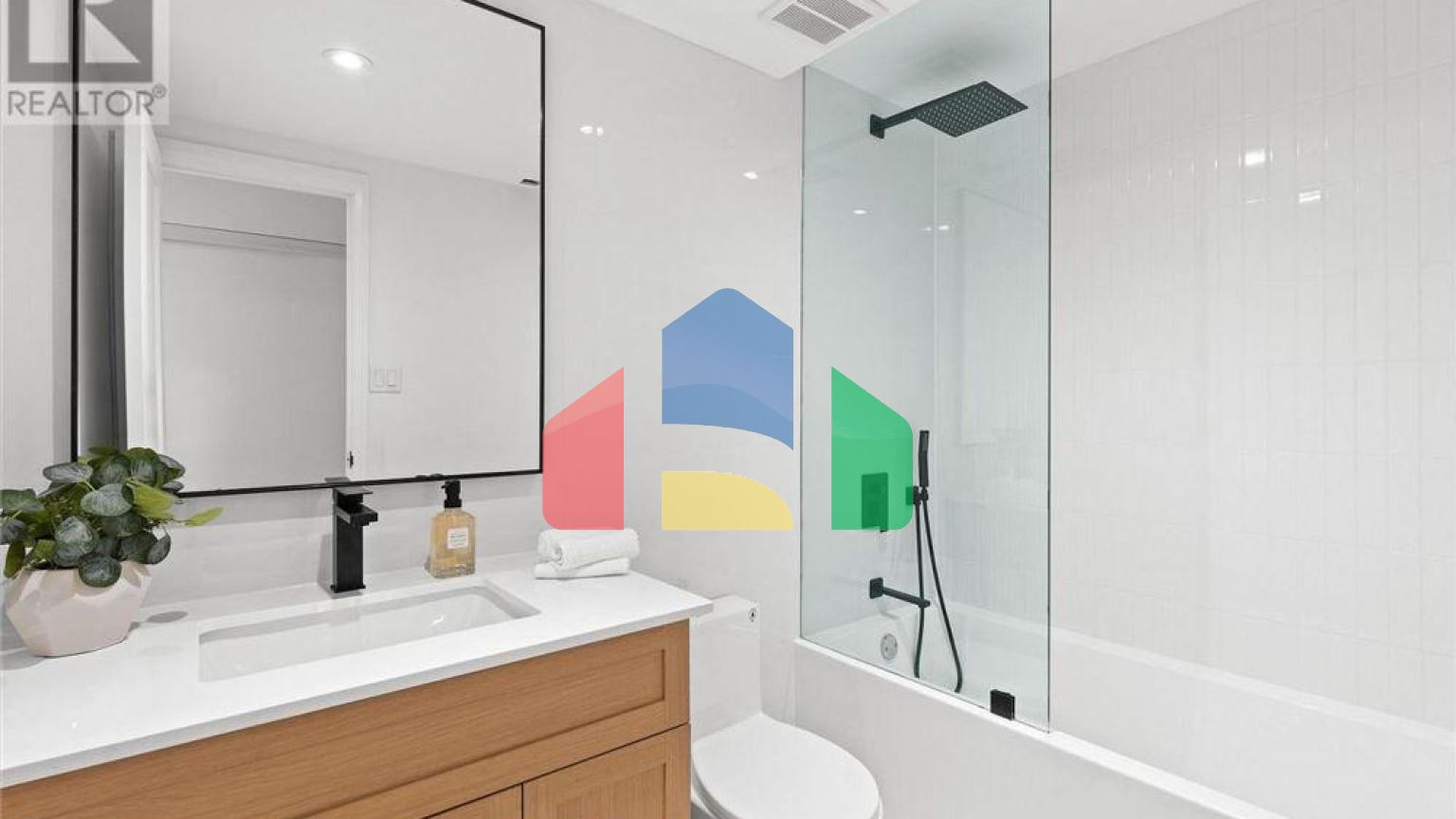 Residential - Single Family Home - Toronto, Canada - Canada