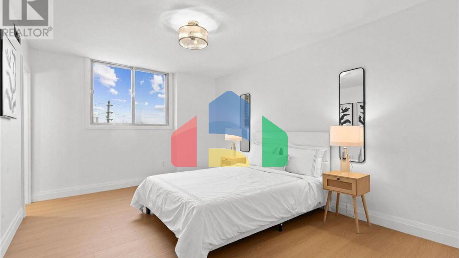 Residential - Single Family Home - Toronto, Canada - Canada