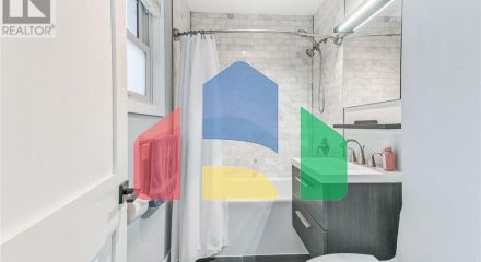 Residential - Single Family Home - Toronto, Canada - Canada