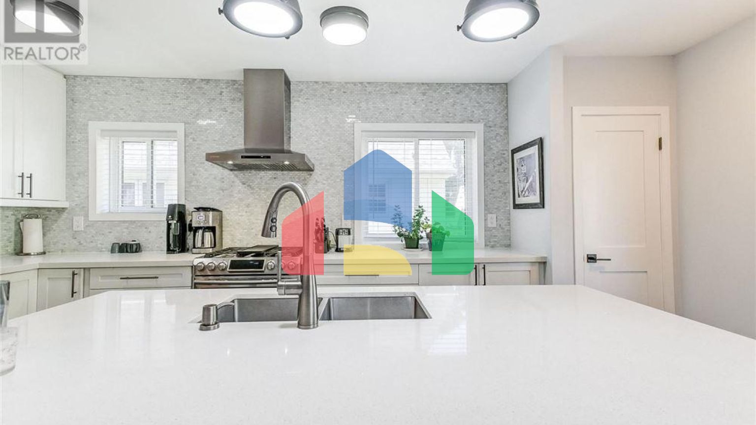 Residential - Single Family Home - Toronto, Canada - Canada