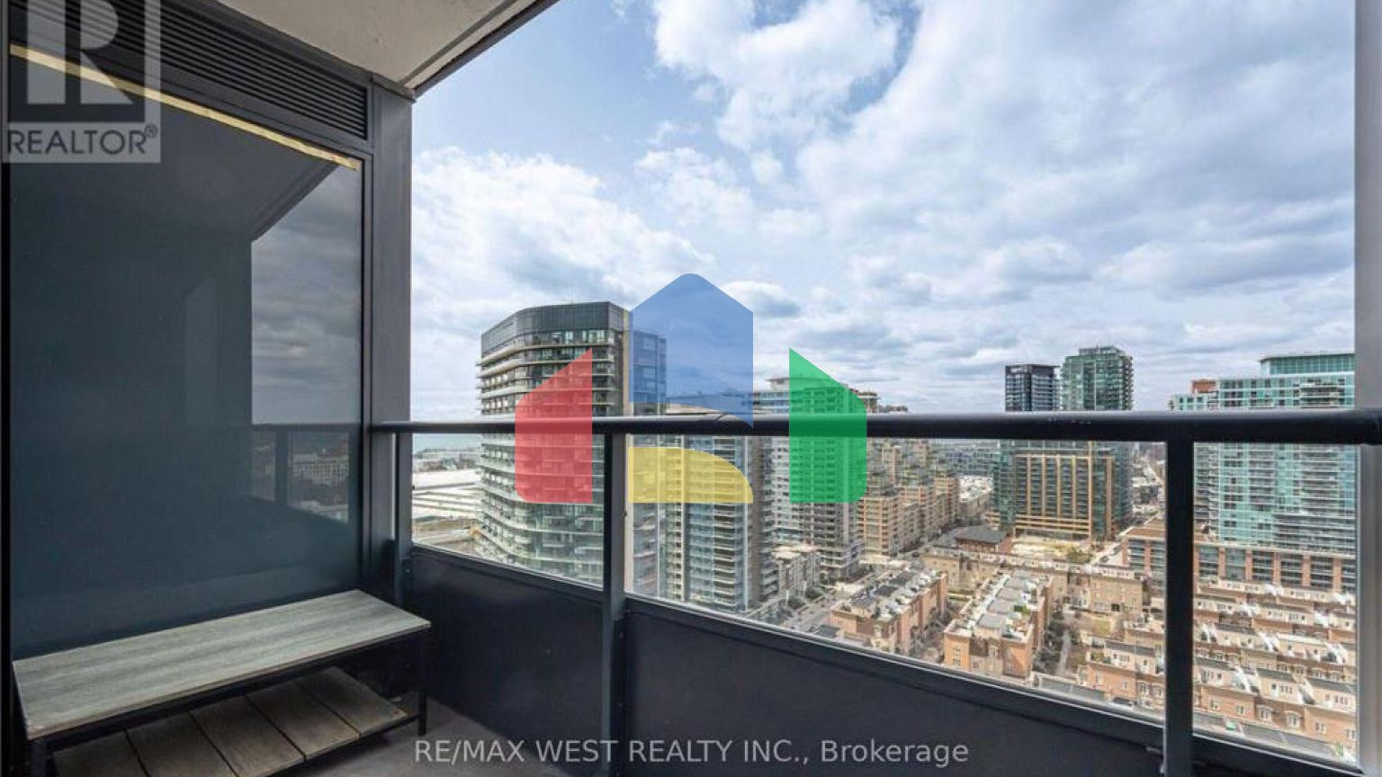 Residential - Single Family Home - Toronto, Canada - Canada