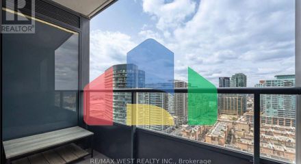 Residential - Single Family Home - Toronto, Canada - Canada