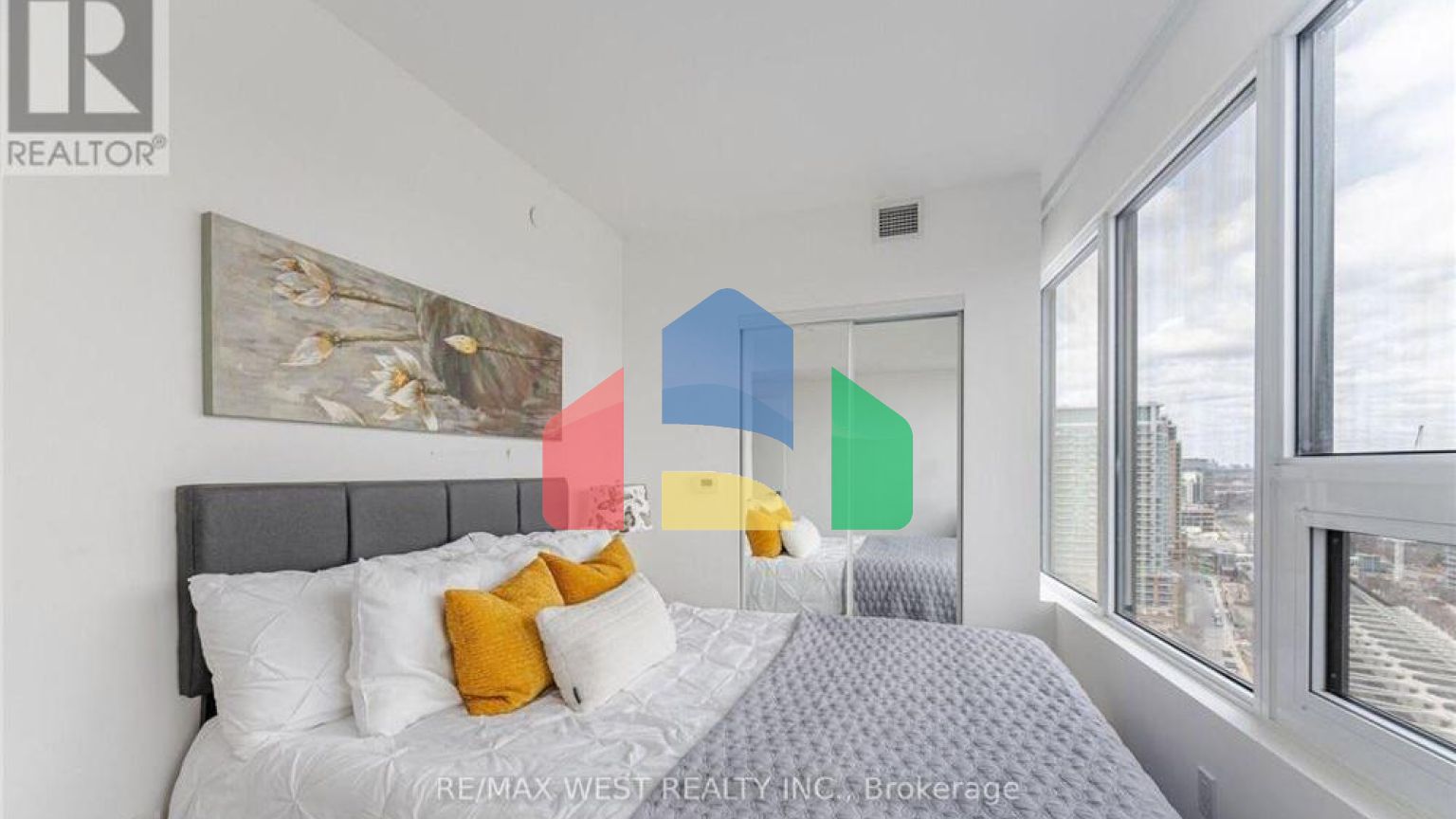 Residential - Single Family Home - Toronto, Canada - Canada