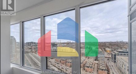 Residential - Single Family Home - Toronto, Canada - Canada