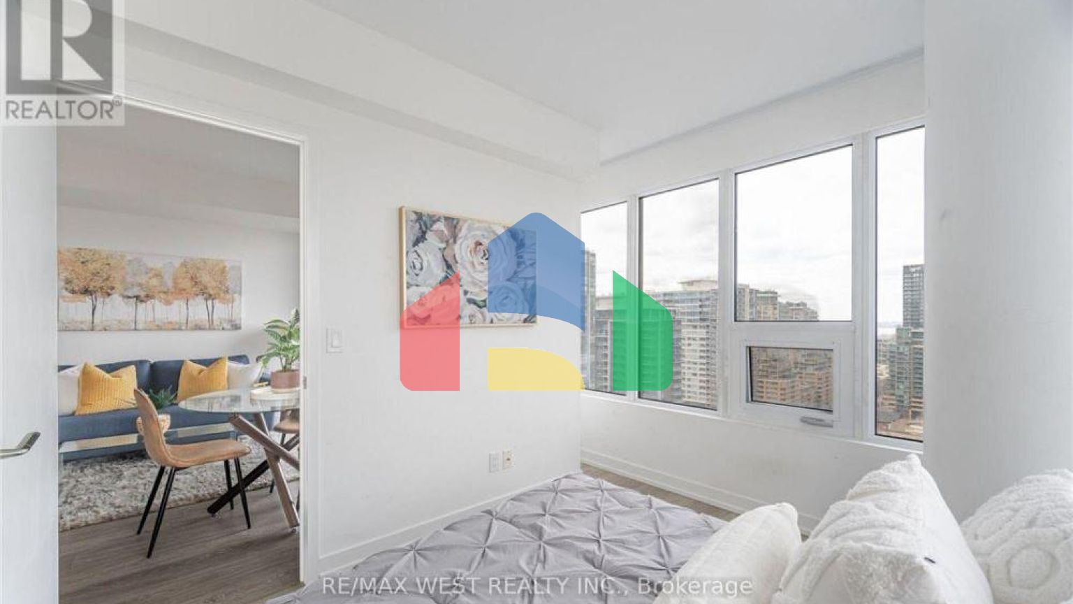 Residential - Single Family Home - Toronto, Canada - Canada