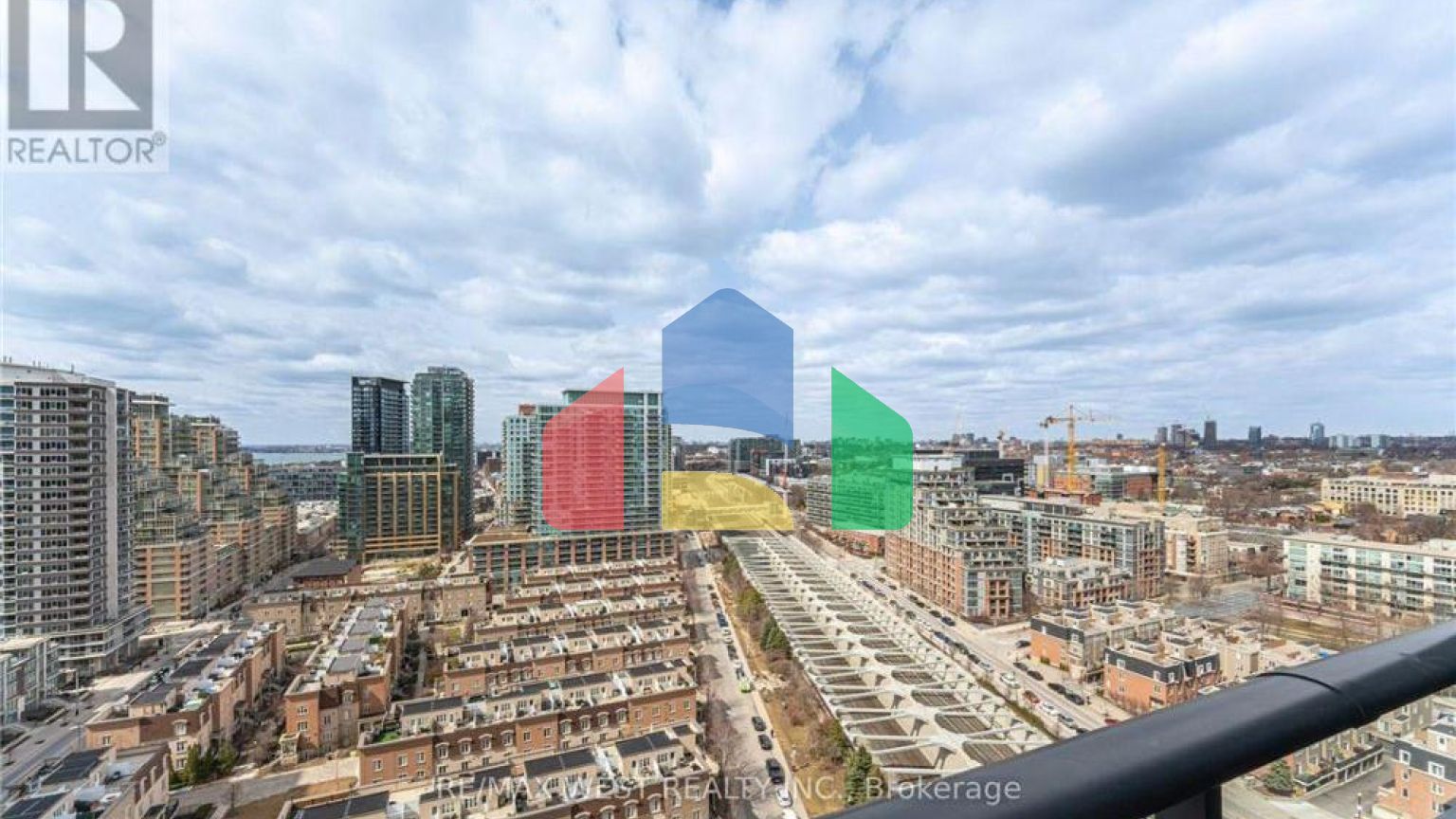 Residential - Single Family Home - Toronto, Canada - Canada