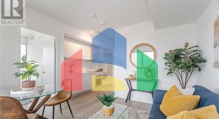 Residential - Single Family Home - Toronto, Canada - Canada