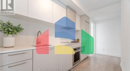 Residential - Single Family Home - Toronto, Canada - Canada