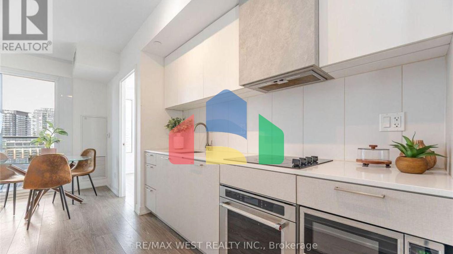 Residential - Single Family Home - Toronto, Canada - Canada