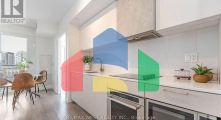 Residential - Single Family Home - Toronto, Canada - Canada