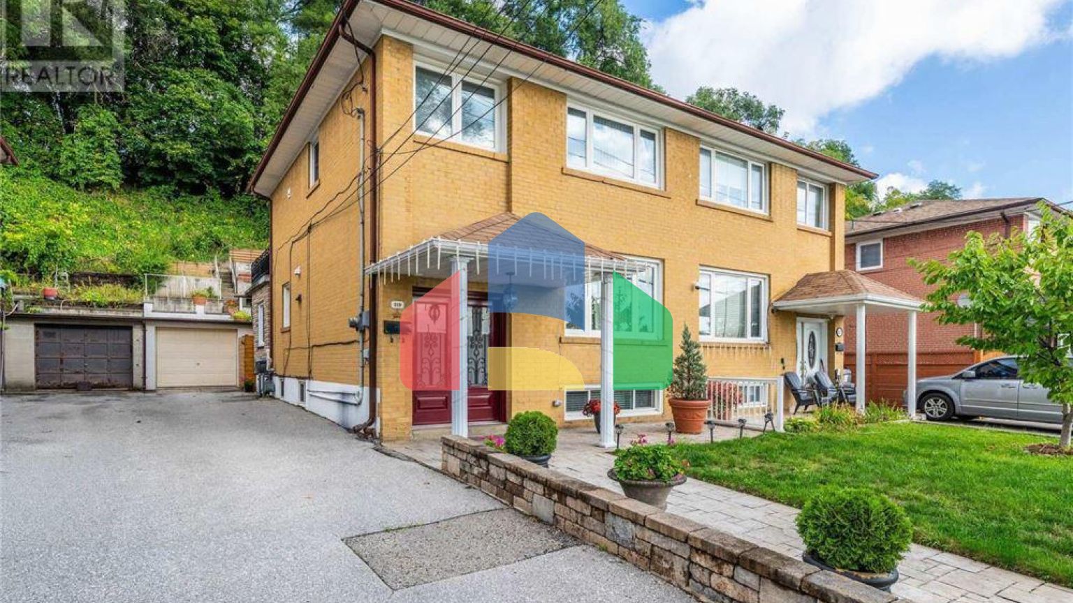 Residential - Single Family Home - Toronto, Canada - Canada