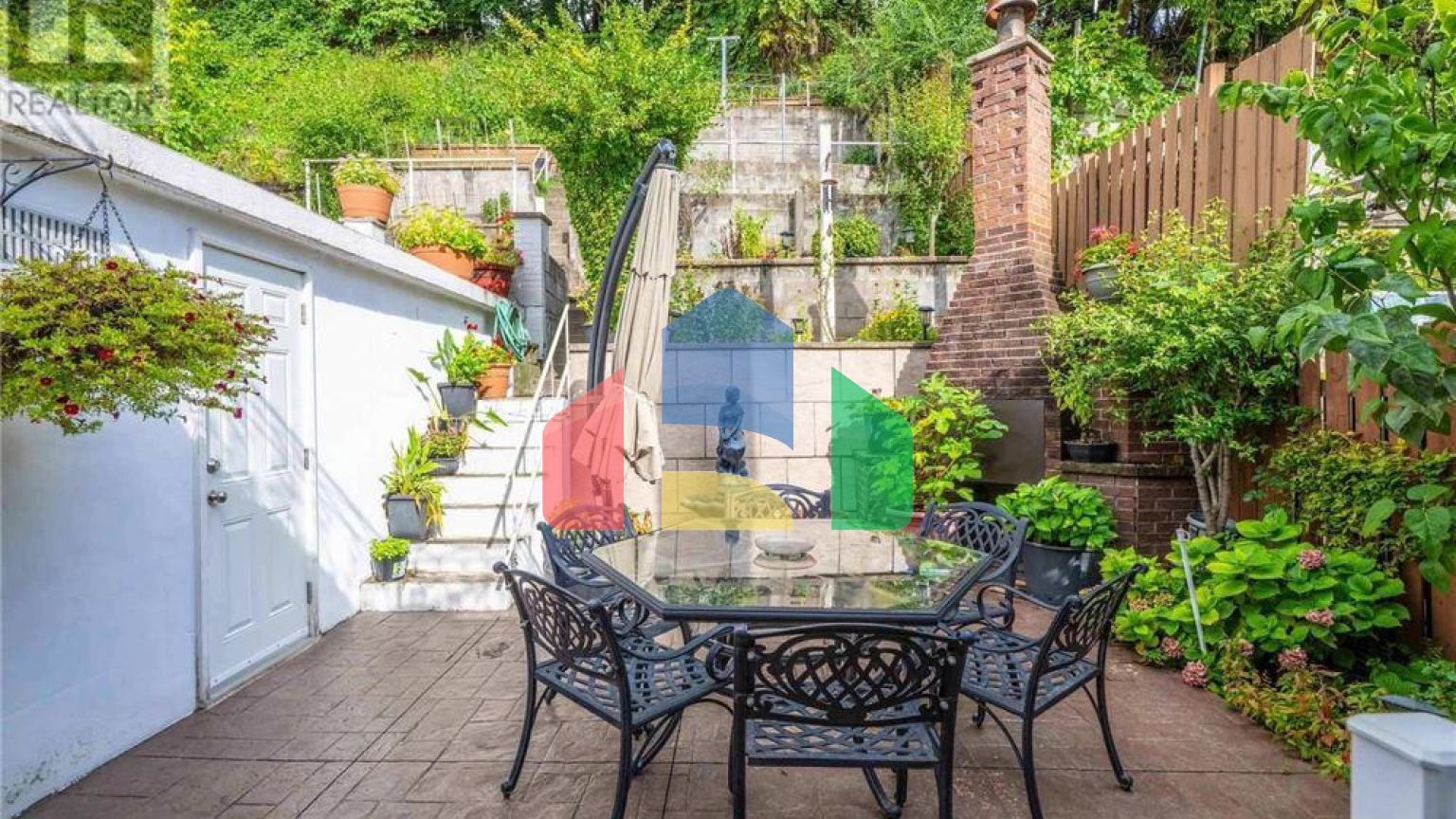 Residential - Single Family Home - Toronto, Canada - Canada