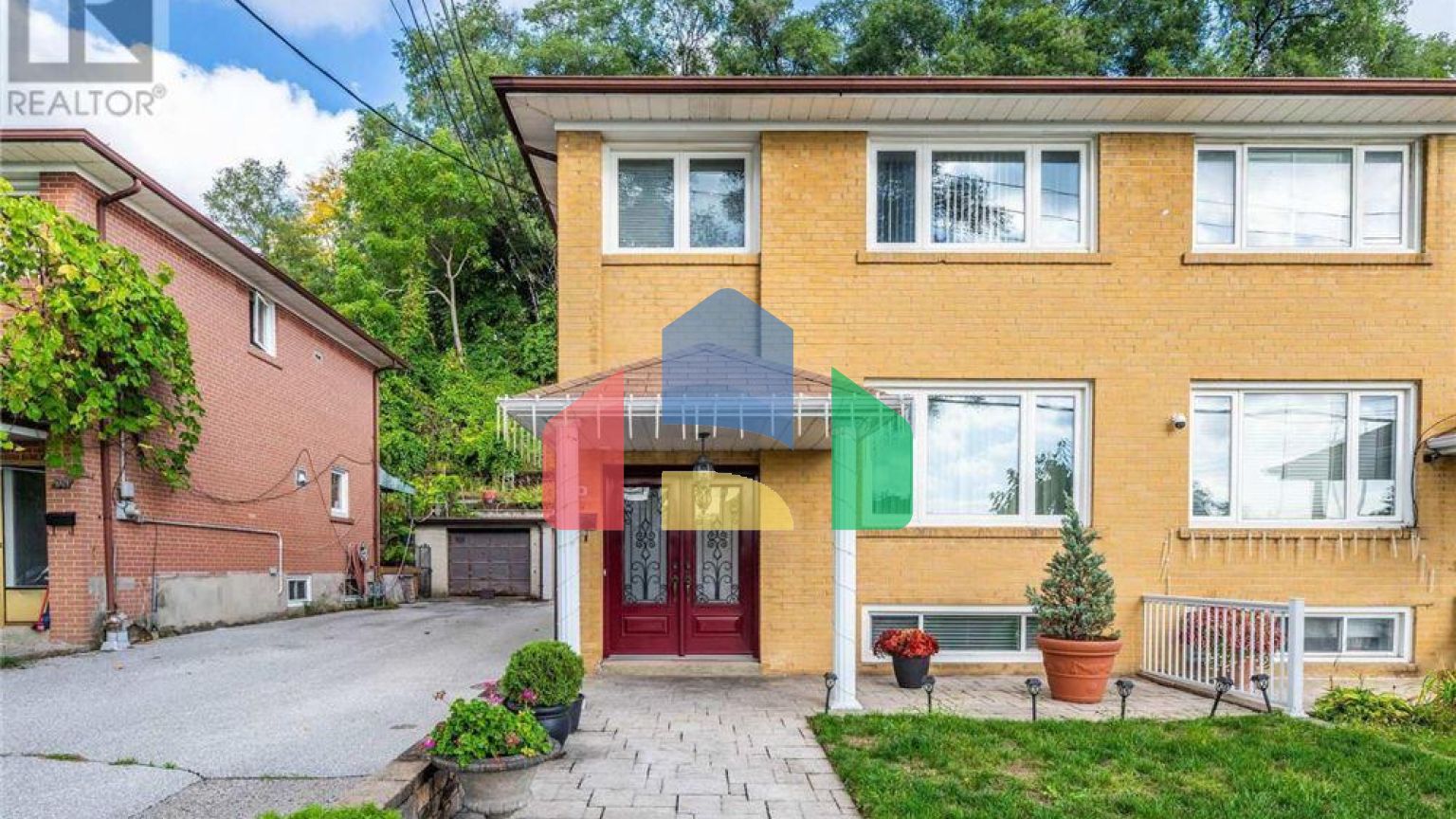 Residential - Single Family Home - Toronto, Canada - Canada