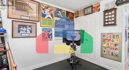 Residential - Single Family Home - Toronto, Canada - Canada