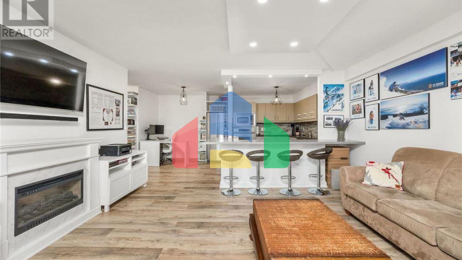 Residential - Single Family Home - Toronto, Canada - Canada