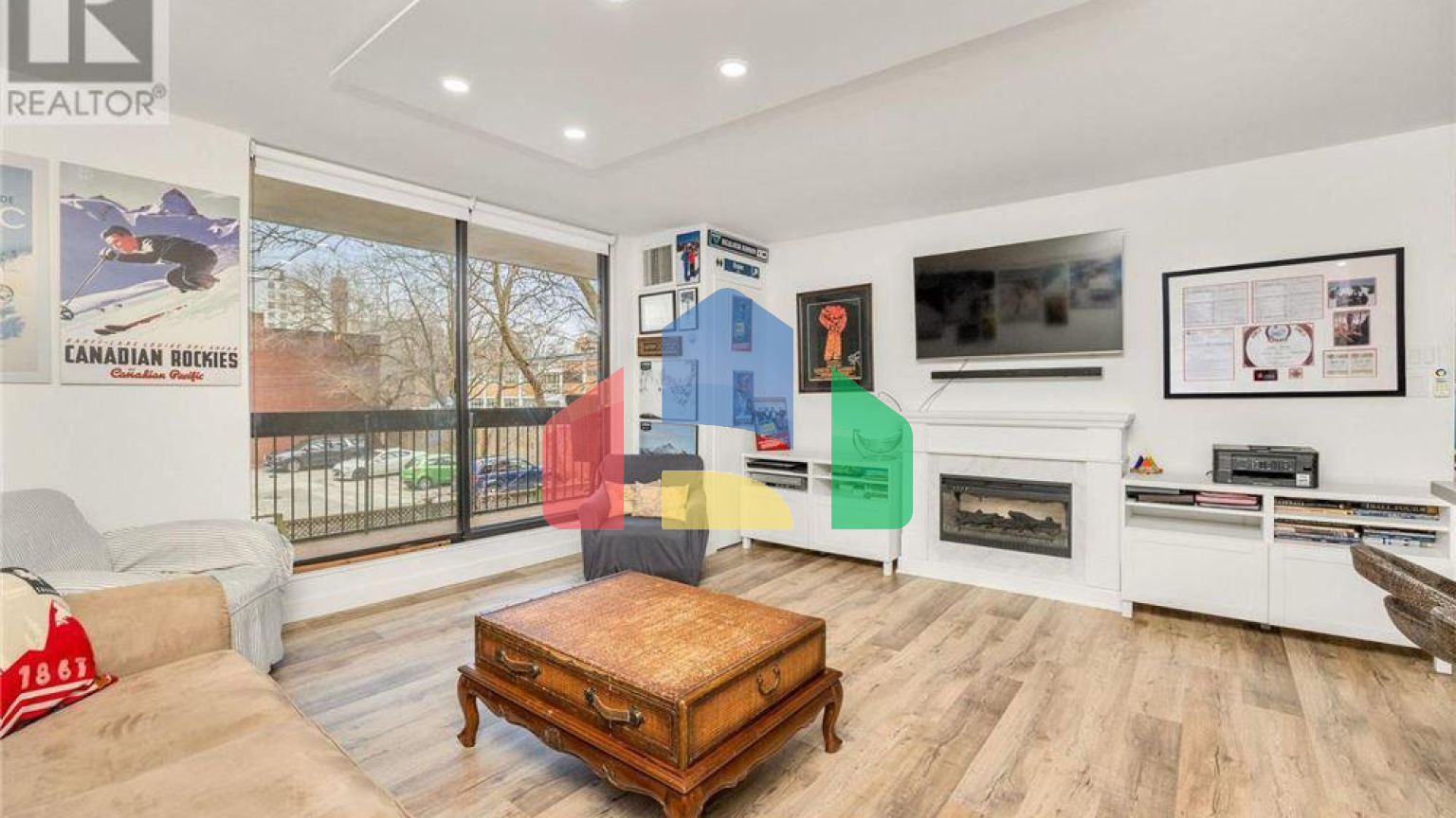 Residential - Single Family Home - Toronto, Canada - Canada