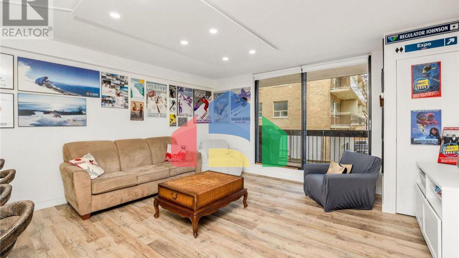 Residential - Single Family Home - Toronto, Canada - Canada