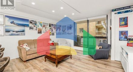 Residential - Single Family Home - Toronto, Canada - Canada