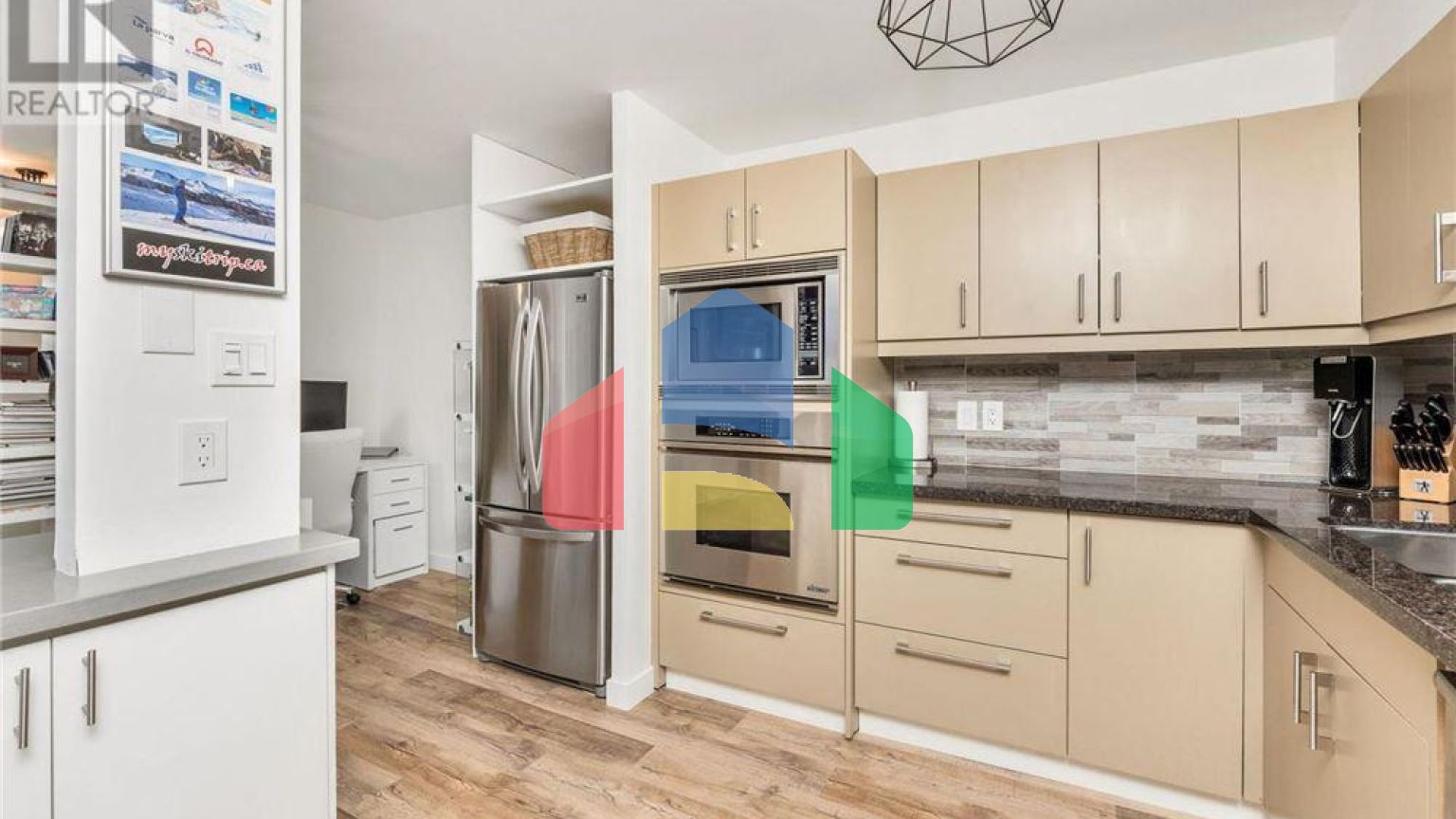 Residential - Single Family Home - Toronto, Canada - Canada