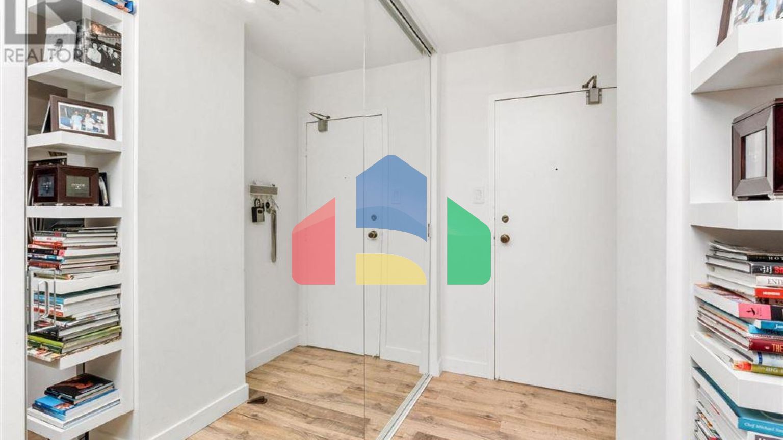 Residential - Single Family Home - Toronto, Canada - Canada