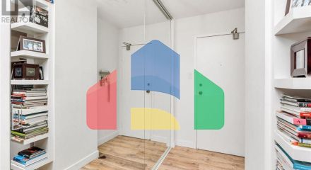 Residential - Single Family Home - Toronto, Canada - Canada