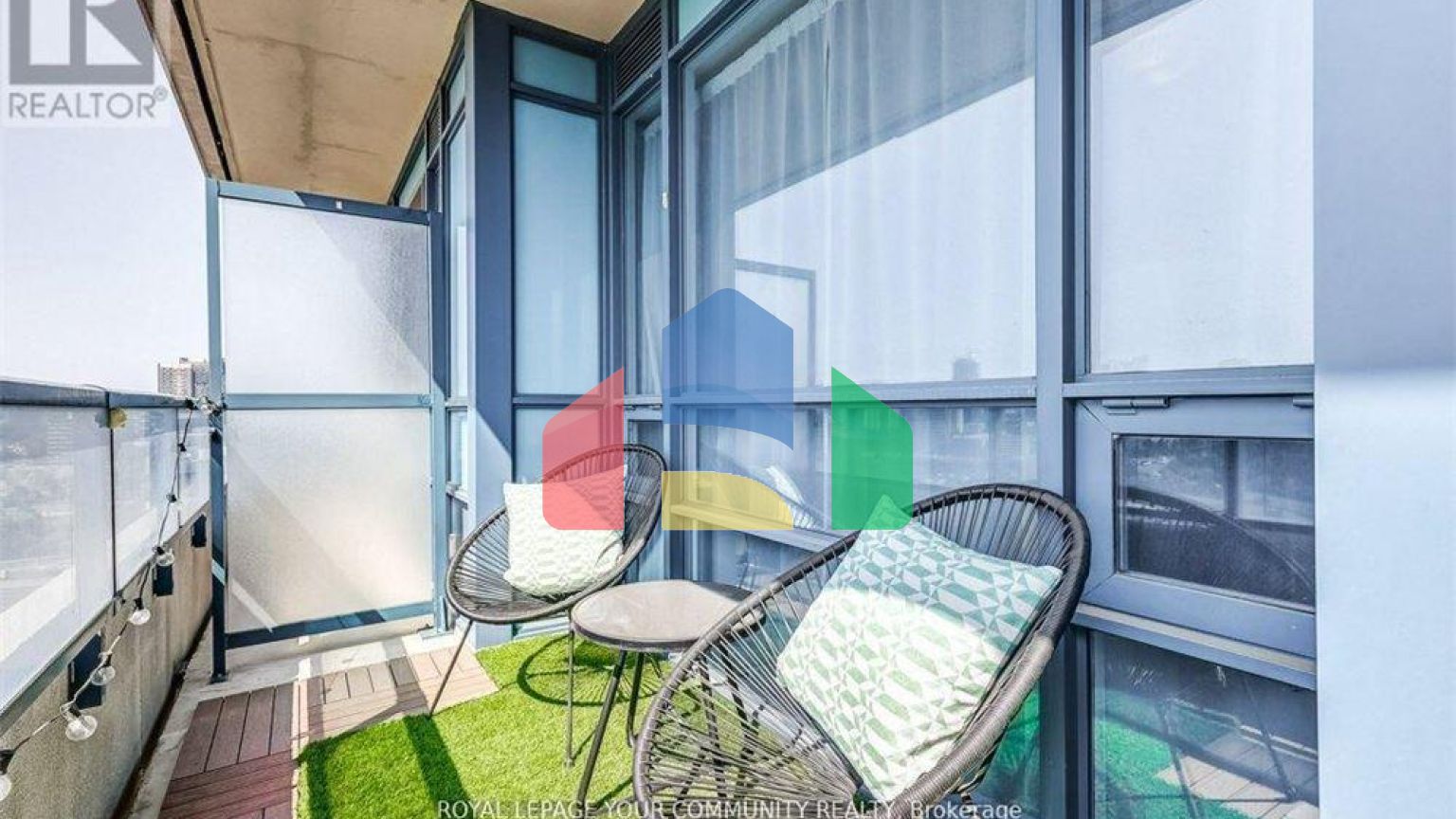 Residential - Condo/Apartment - Toronto, Canada - Canada