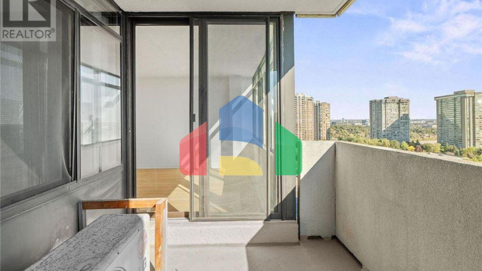 Residential - Condo/Apartment - Toronto, Canada - Canada