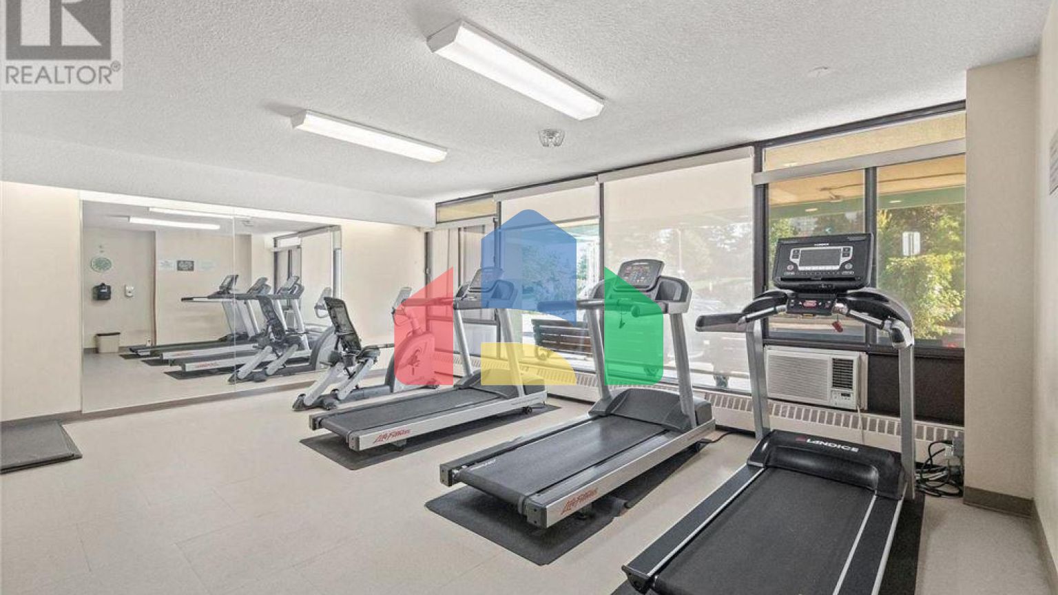 Residential - Condo/Apartment - Toronto, Canada - Canada