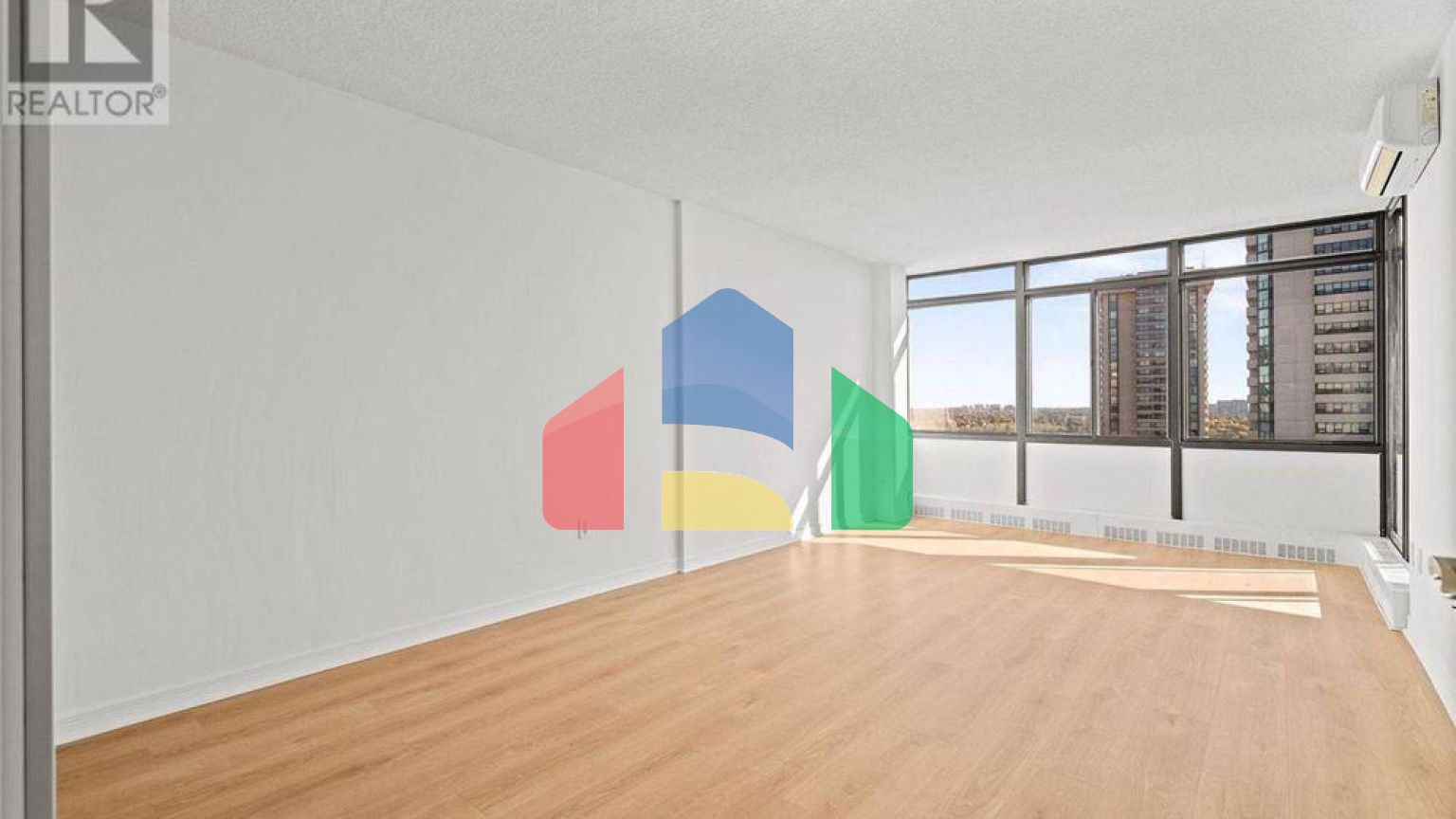 Residential - Condo/Apartment - Toronto, Canada - Canada