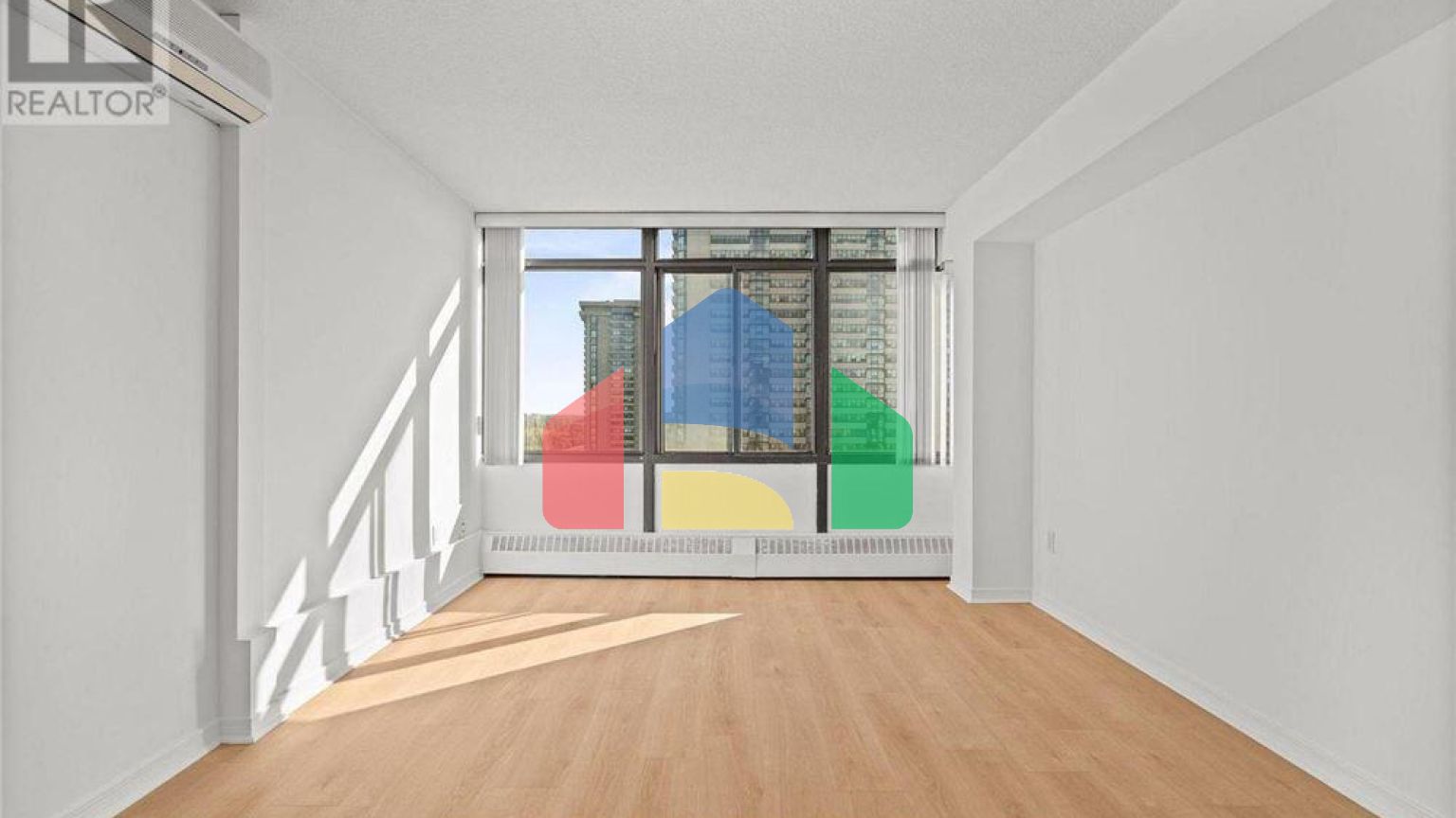 Residential - Condo/Apartment - Toronto, Canada - Canada