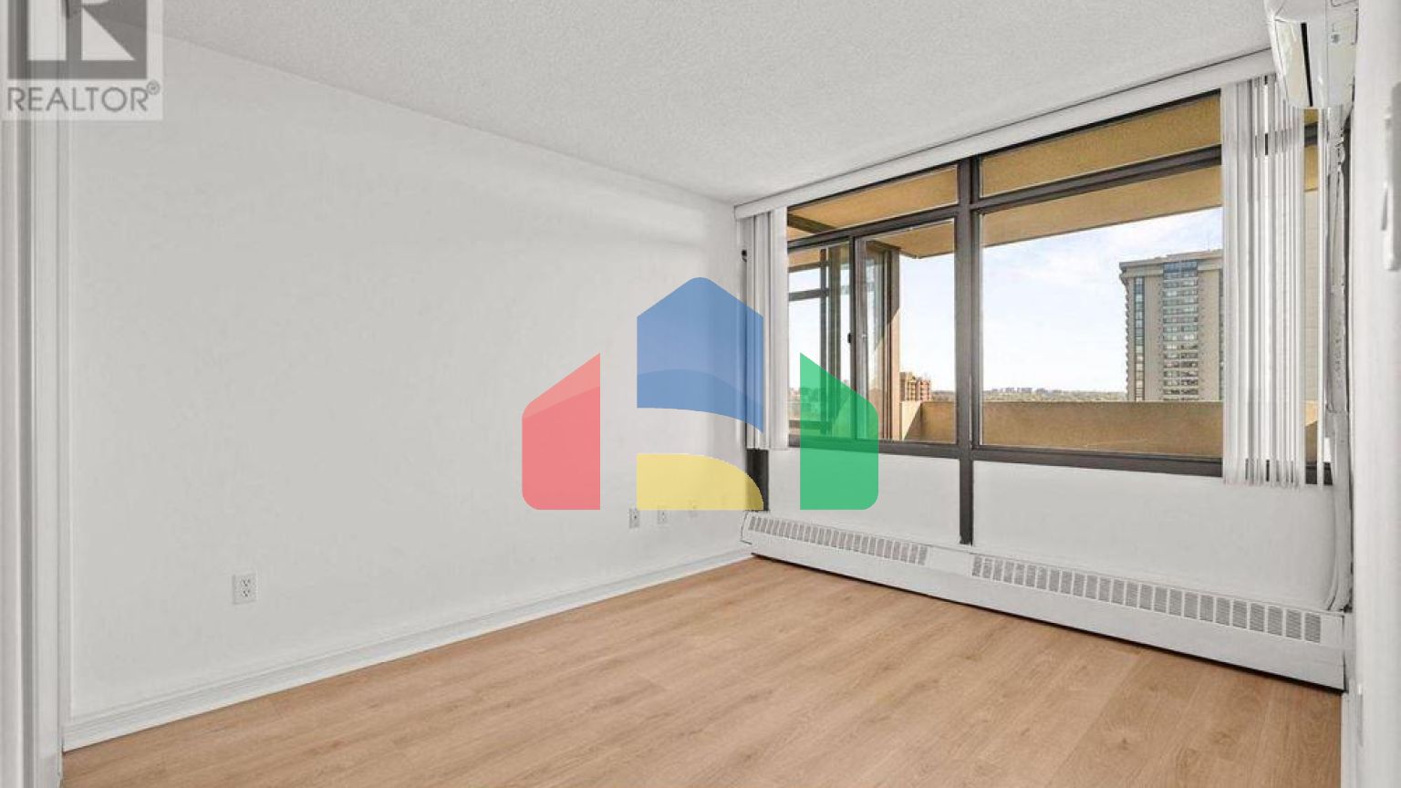 Residential - Condo/Apartment - Toronto, Canada - Canada