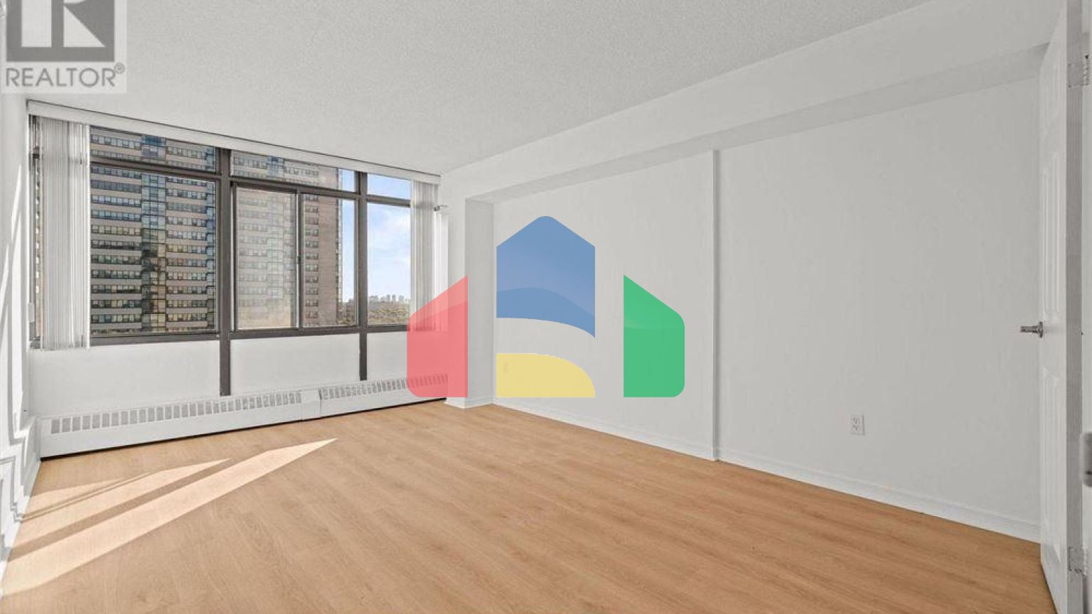 Residential - Condo/Apartment - Toronto, Canada - Canada