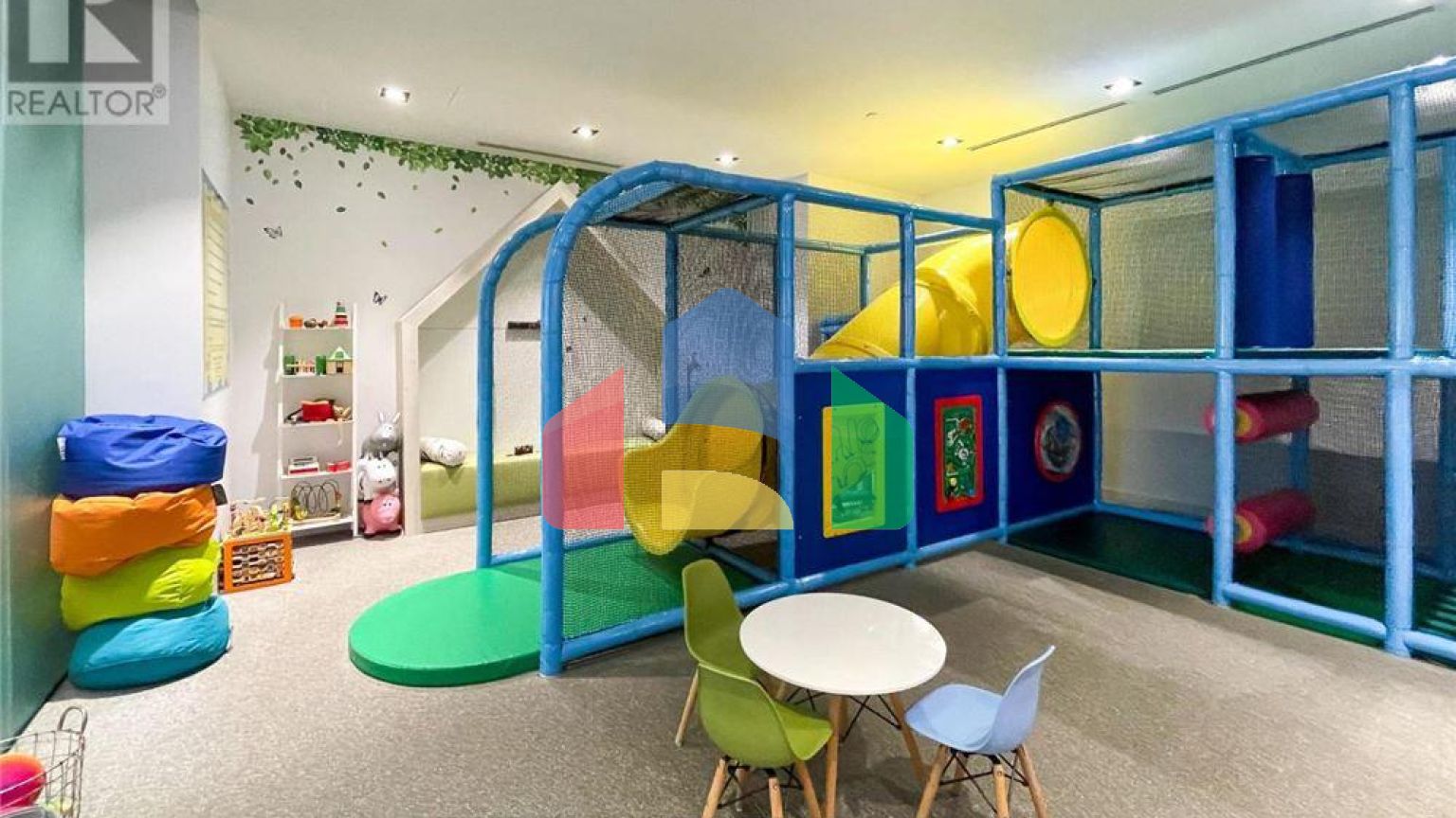 Residential - Single Family Home - Toronto, Canada - Canada