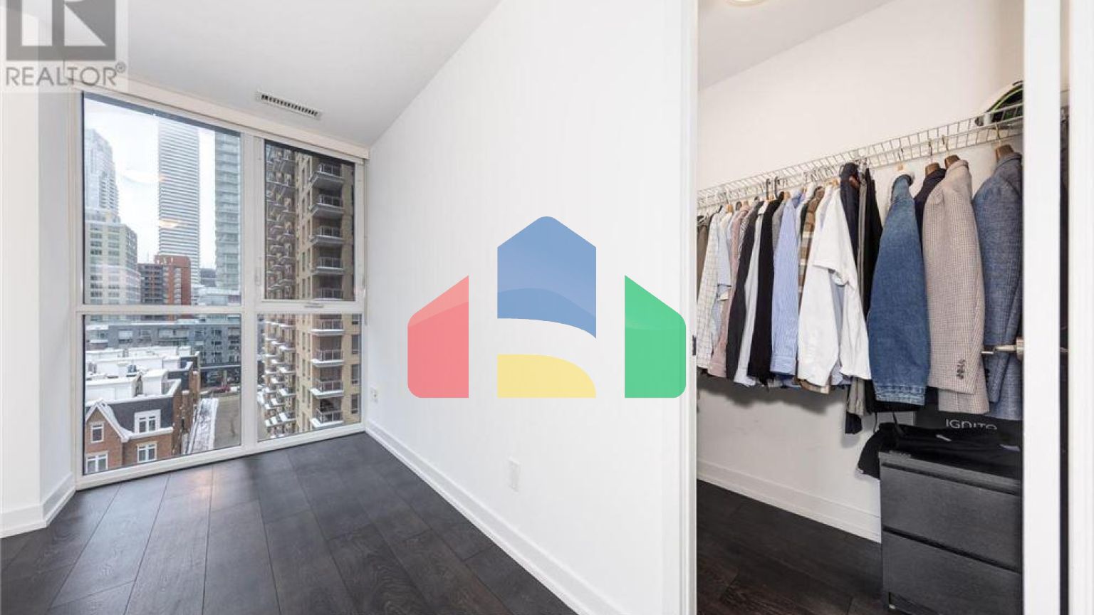 Residential - Single Family Home - Toronto, Canada - Canada